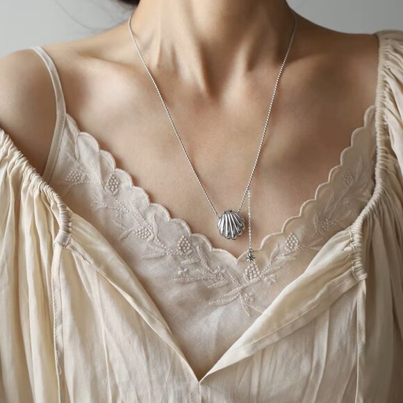 Silver Seashell Pearl Pendant Necklace Locket with Star Charm Ocean Jewelry Gift - Picture 4 of 4